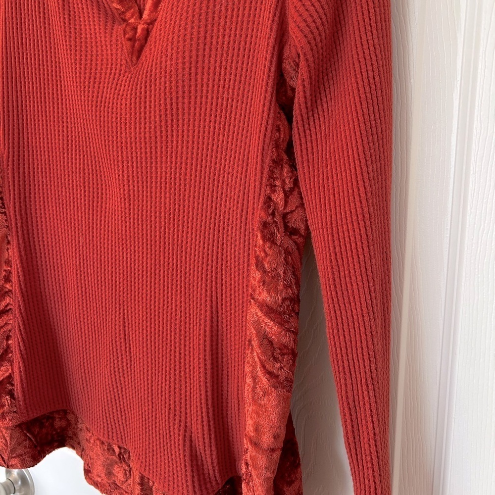 Soft Surroundings Waffle Knit Velvet Trim Burnt Orange Long Sleeve Top - Picture 4 of 7